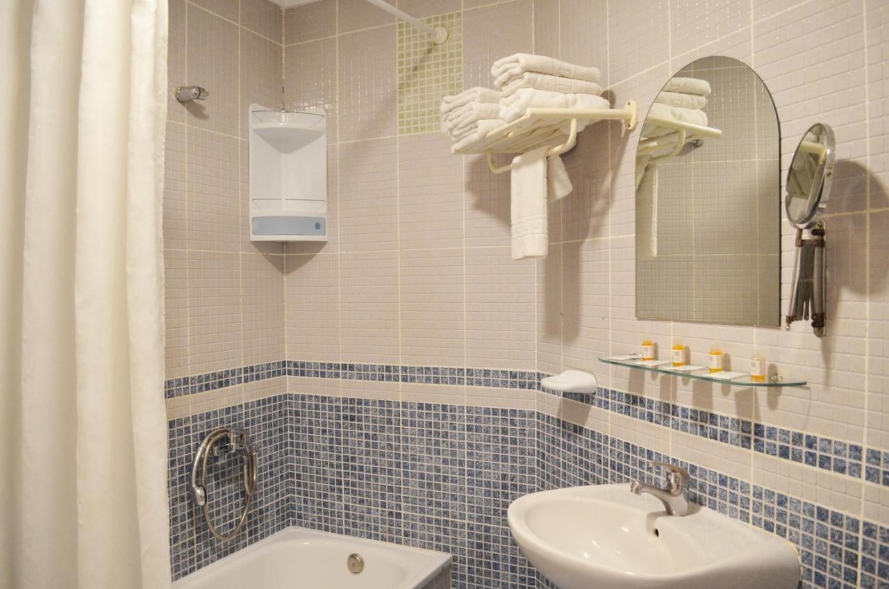 Hotel Manantiales Торемолинос Екстериор снимка
